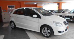 2010 MERCEDES-BENZ B 180 A/T