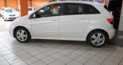 2010 MERCEDES-BENZ B 180 A/T