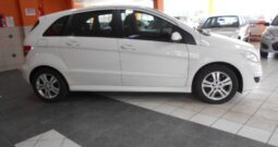 2010 MERCEDES-BENZ B 180 A/T