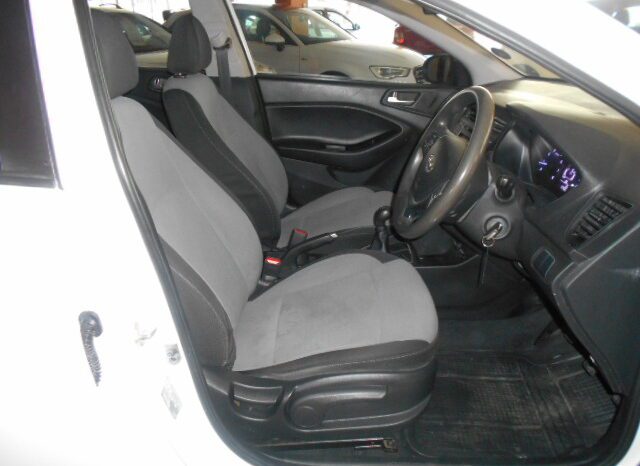 2015 HYUNDAI; 1.2 MOTION full